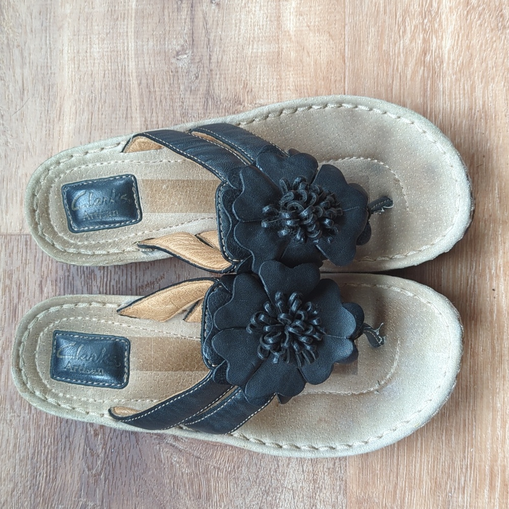 Clark's Artisan Sandals Size 7
